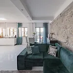 Anitahouse
