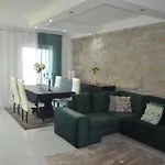 Anitahouse